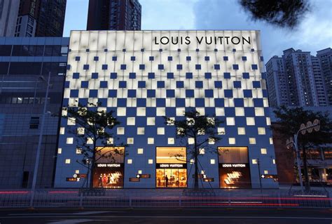 Louis Vuitton shop shenzhen